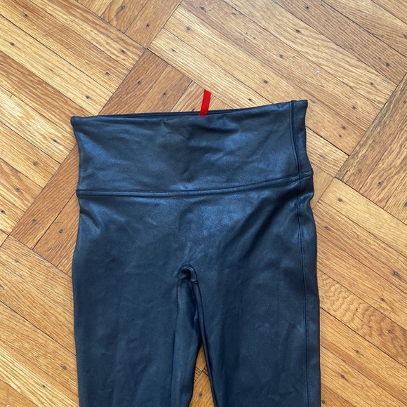 SPANX® Faux Leather black Leggings size Small - Picture 3 of 7
